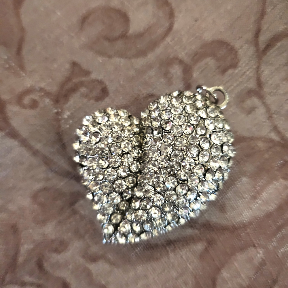 Elegant Silver Heart Pendant